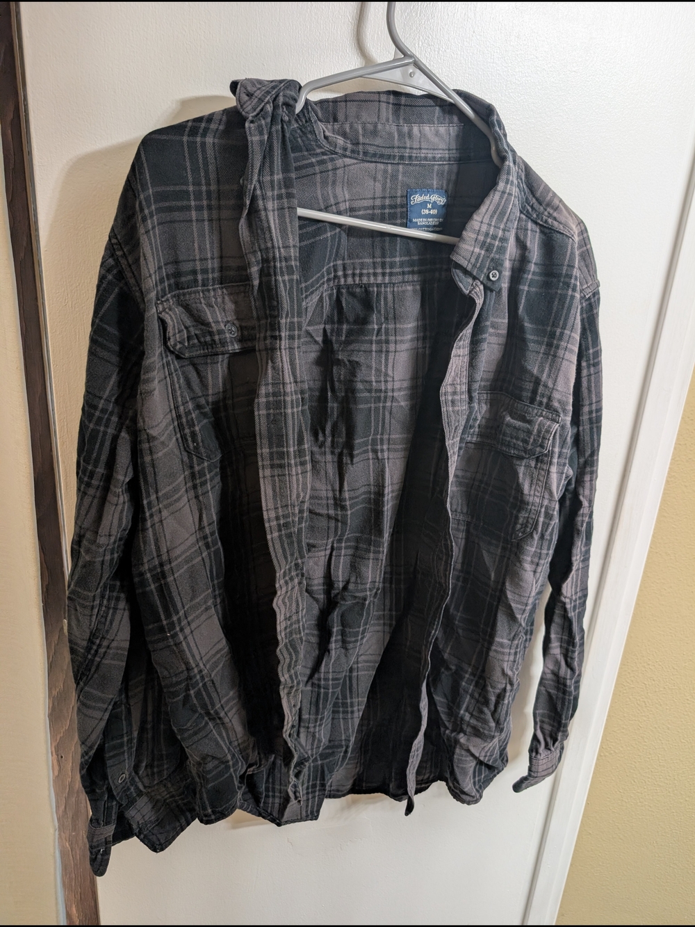 Faded Glory Black Gray Plaid Button-Up Shirt